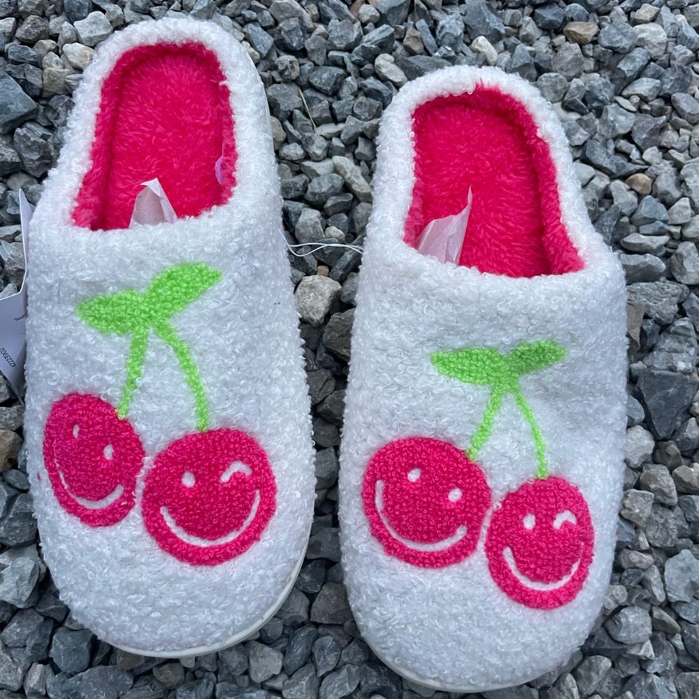 NWT Fun Plush Slippers House Shoes Non Slip Winter Indoor Outdoor